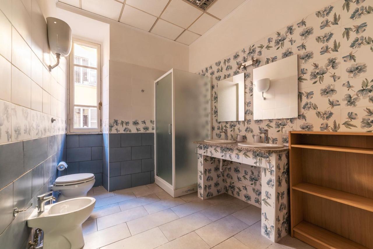 רומא Residence Borgognoni Apartments מראה חיצוני תמונה