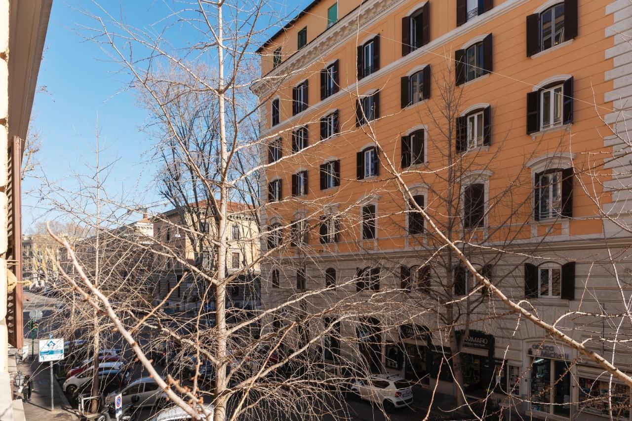 רומא Residence Borgognoni Apartments מראה חיצוני תמונה