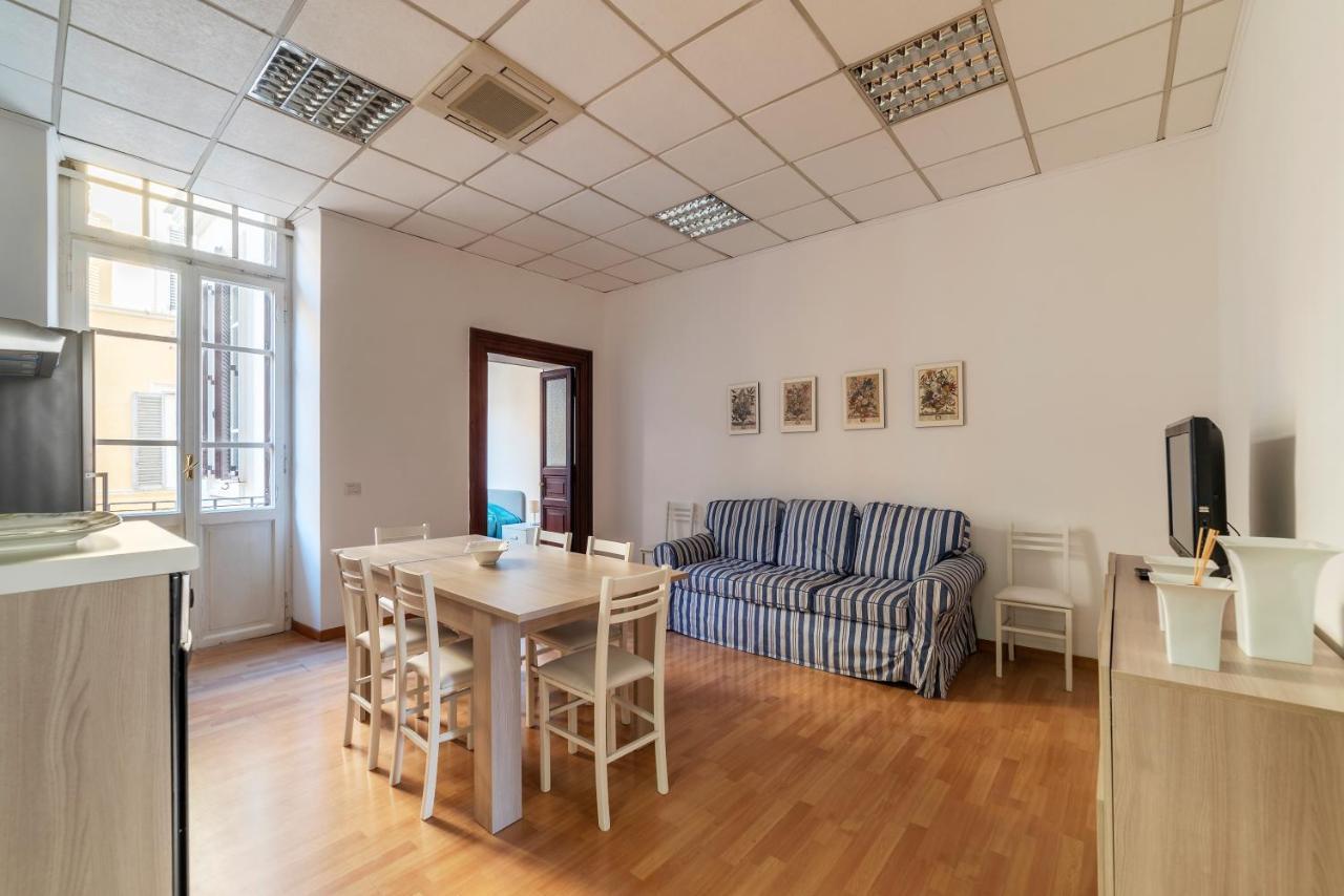 רומא Residence Borgognoni Apartments מראה חיצוני תמונה