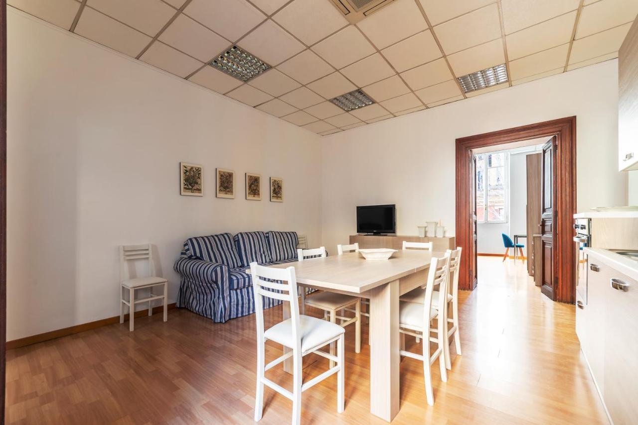 רומא Residence Borgognoni Apartments מראה חיצוני תמונה