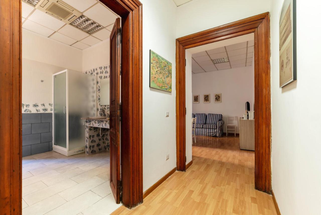 רומא Residence Borgognoni Apartments מראה חיצוני תמונה