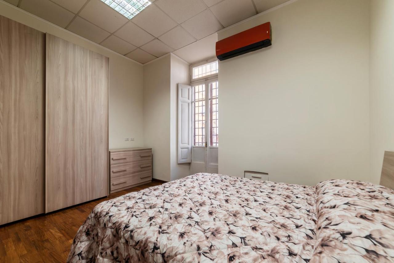 רומא Residence Borgognoni Apartments מראה חיצוני תמונה