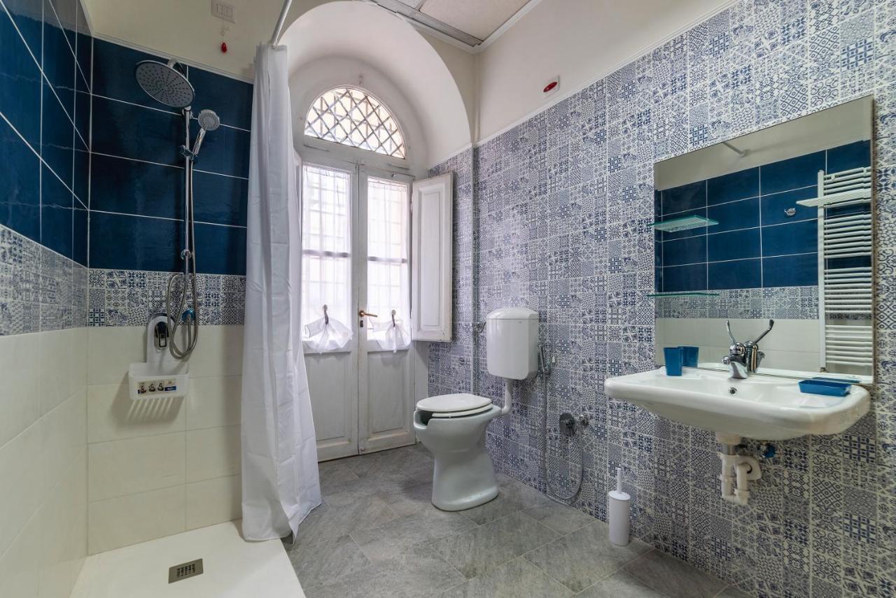 רומא Residence Borgognoni Apartments מראה חיצוני תמונה