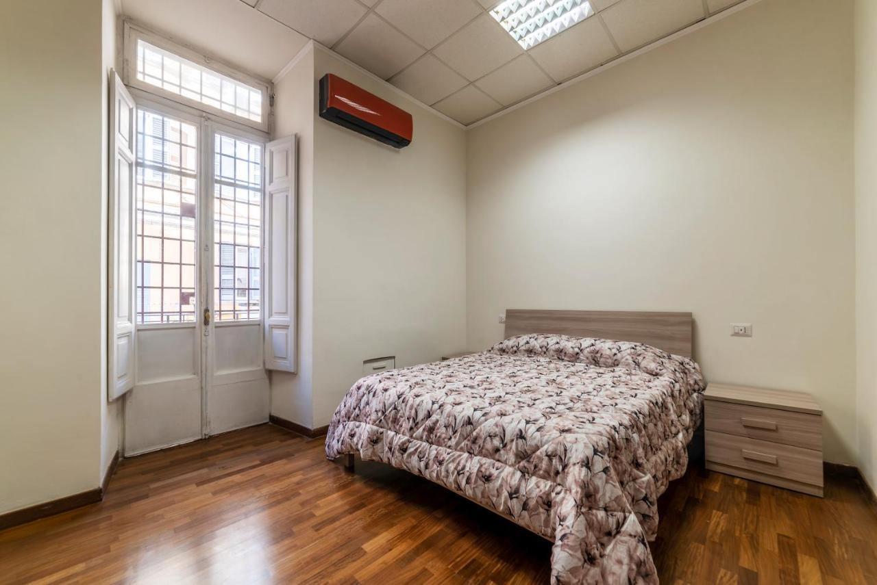 רומא Residence Borgognoni Apartments מראה חיצוני תמונה